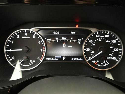 2022 Nissan Pathfinder SL 2WD