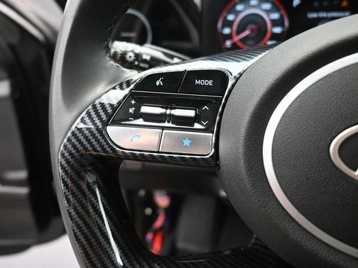 Abyss Black 2025 Hyundai ELANTRA SEL