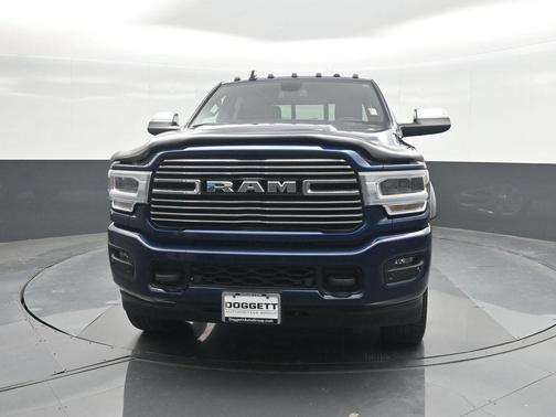 2022 RAM 2500 Laramie Crew Cab 4x4 8' Box