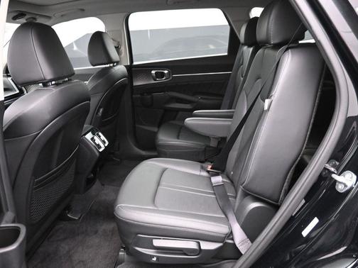 2025 Kia Sorento SX