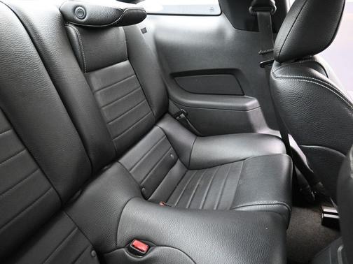 2011 Ford Mustang V6 Premium