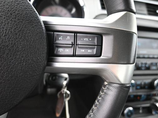 2011 Ford Mustang V6 Premium