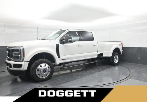 Star White Metallic Tri-Coat 2026 Ford F-450 Platinum