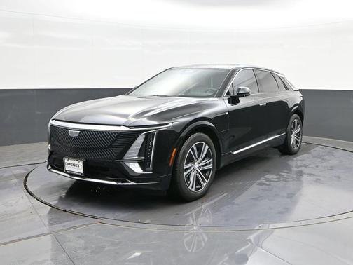 Stellar Black Metallic 2024 Cadillac LYRIQ Luxury