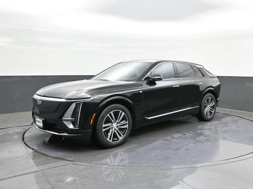 Stellar Black Metallic 2024 Cadillac LYRIQ Luxury