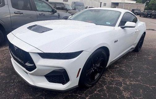 OXFORD WHITE 2025 Ford Mustang GT
