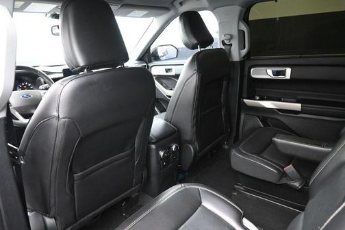 ATLAS BLUE METALLIC 2022 Ford Explorer Limited