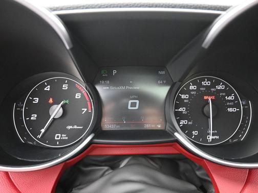 2018 Alfa Romeo Giulia Base