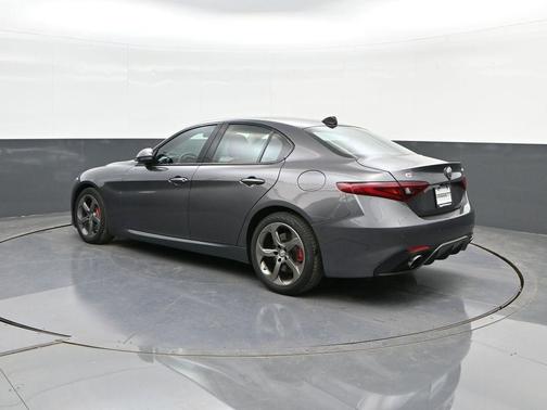 2018 Alfa Romeo Giulia Base