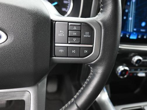 AGATE BLACK METALLIC 2022 Ford F-150 XLT