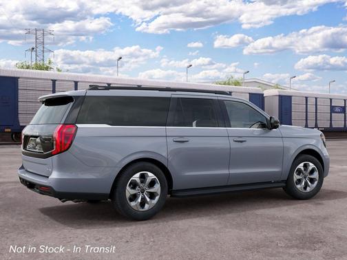 Glacier Gray Metallic Tri-Coat 2027 Ford Expedition Max Active 4x2