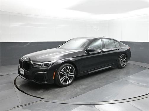 2022 BMW 740 i xDrive