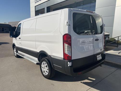 2022 Ford Transit-250 Base