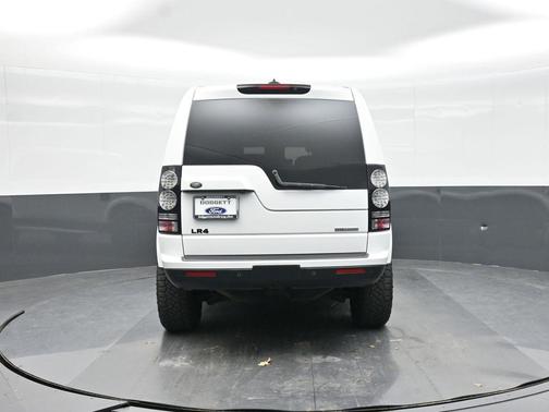 2015 Land Rover LR4 Base