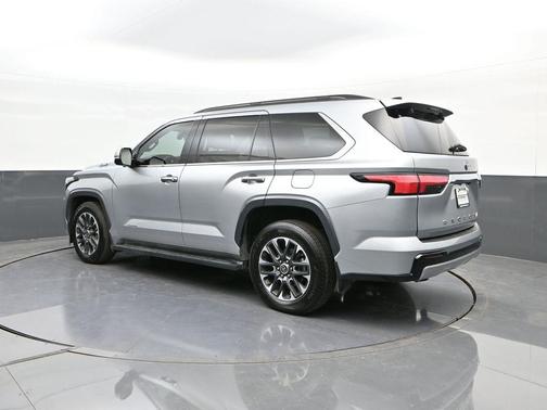 2023 Toyota Sequoia Platinum