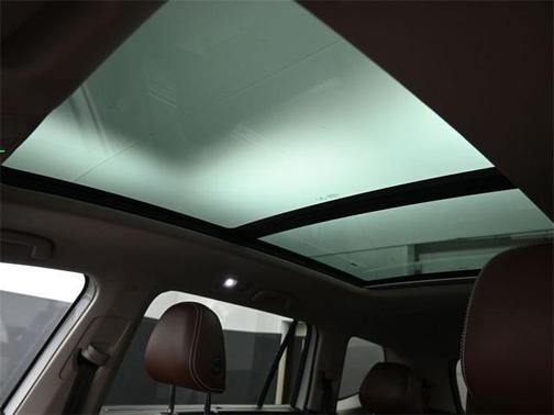 2022 Volkswagen Atlas 3.6L SE w/Technology