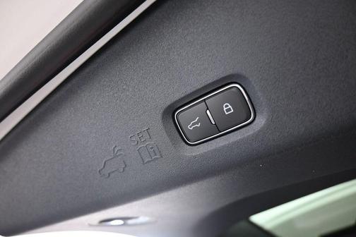 STAR WHITE MET TRI-COAT 2026 Ford Expedition Active