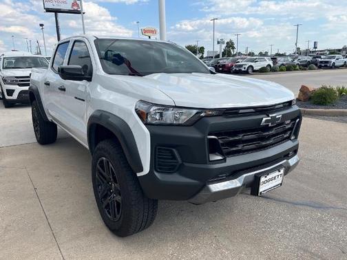 2024 Chevrolet Colorado TRAIL BOSS