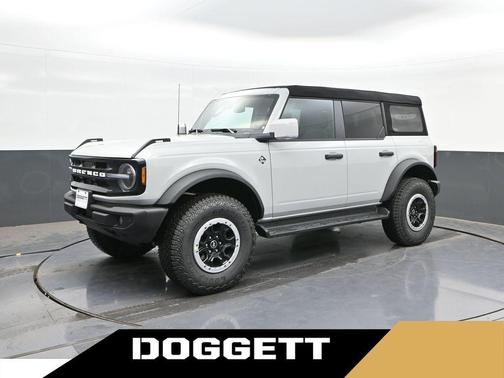 Avalanche Gray 2026 Ford Bronco Outer Banks