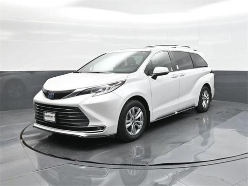 2025 Toyota Sienna Limited