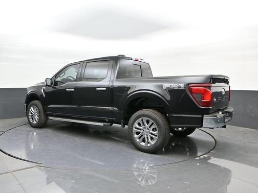 AGATE BLACK METALLIC 2026 Ford F-150 XLT