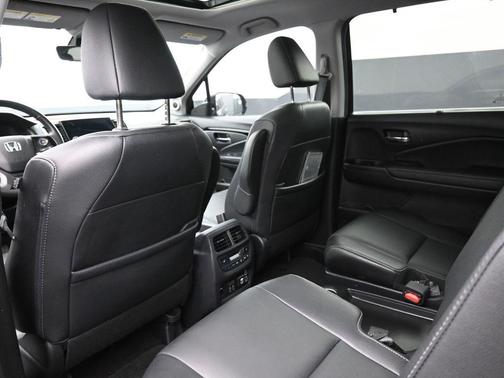 2019 Honda Pilot Touring 8-Passenger