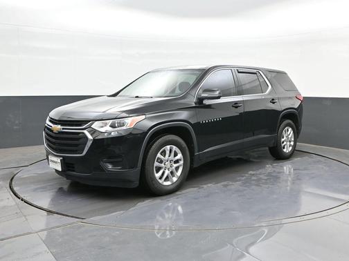 Mosaic Black Metallic 2021 Chevrolet Traverse LS