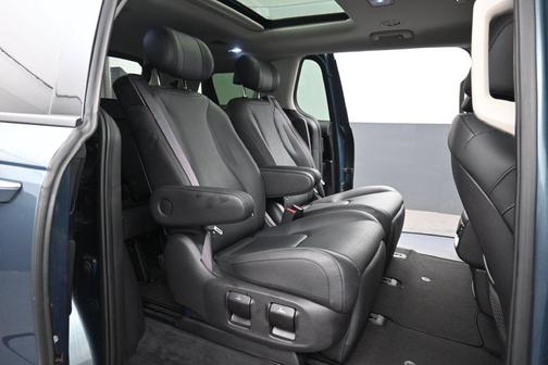 Astra Blue 2025 Kia Carnival SX Prestige