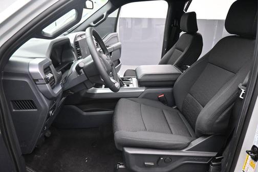 Avalanche 2026 Ford F-150 XLT