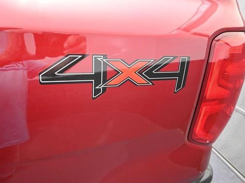 RUBY RED MET TNTD CLEARCOAT 2026 Ford Ranger XL