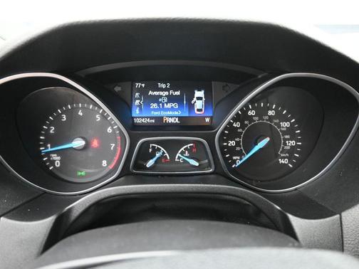 OXFORD WHITE 2017 Ford Focus SE