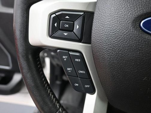 WHITE PLATINUM MET TRI-COAT 2019 Ford F-250 Lariat