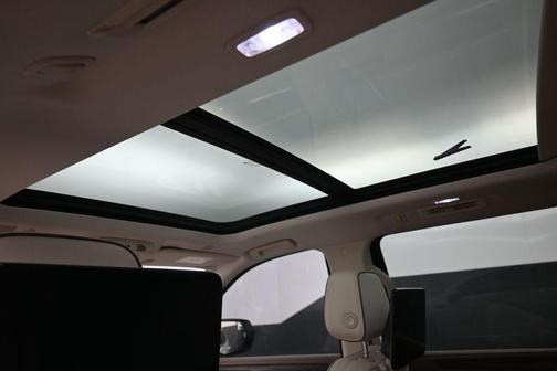 White Frost Tricoat 2021 GMC Yukon XL Denali