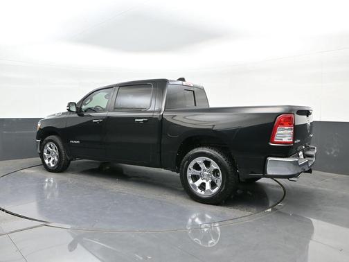 Diamond Black Crystal Pearlcoat 2019 RAM 1500 Big Horn