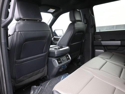 AGATE BLACK METALLIC 2025 Ford F-150 Lariat