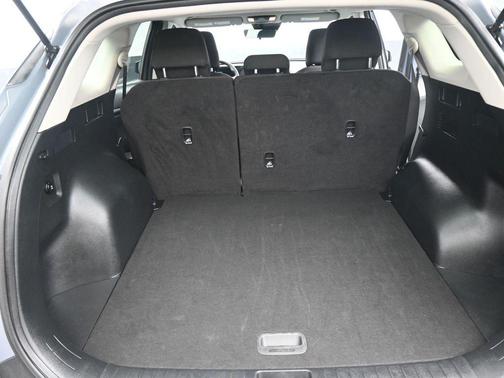 Everlasting Silver 2025 Kia Sportage LX