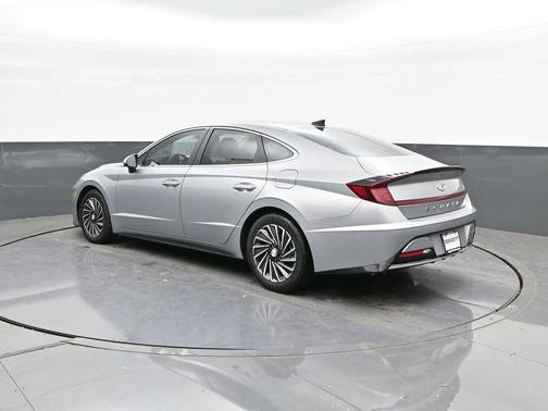 2023 Hyundai SONATA Hybrid SE