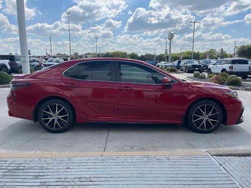 2024 Toyota Camry SE NIGHTSHADE