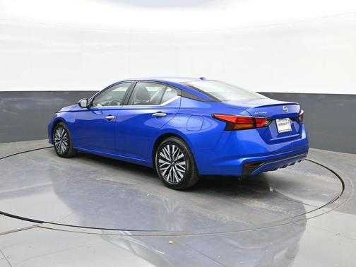 Bluestone Pearl 2025 Nissan Altima 2.5 SV