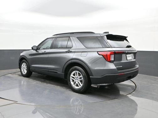 CARBONIZED GRAY METALLIC 2026 Ford Explorer Active