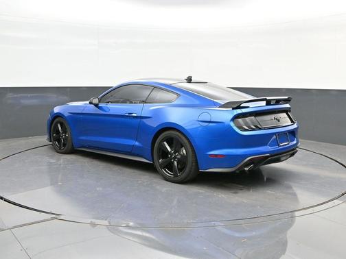 2021 Ford Mustang EcoBoost
