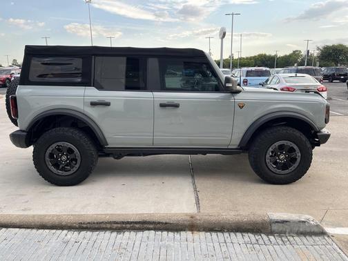 2021 Ford Bronco Badlands