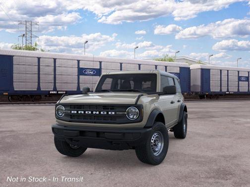 Desert Sand 2026 Ford Bronco Base
