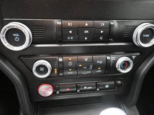 2022 Ford Mustang EcoBoost