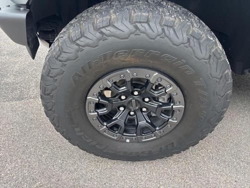 ICONIC SILVER METALLIC 2023 Ford Bronco Raptor