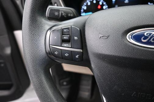 OXFORD WHITE 2021 Ford Escape SE