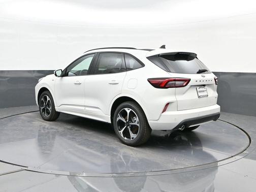 2025 Ford Escape ST-Line Elite