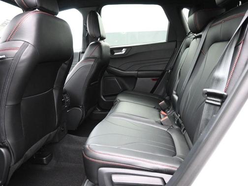 2025 Ford Escape ST-Line Elite