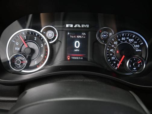 2022 RAM 2500 Big Horn Crew Cab 4x4 8' Box