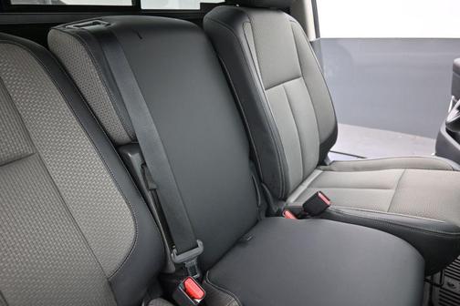 Glacier White 2019 Nissan Titan S